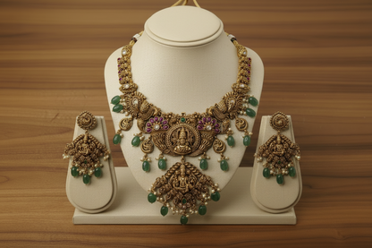 Golden Aarohi Necklace Set