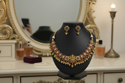 Golden Vaanya Jadau Choker set
